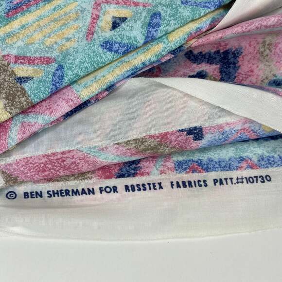 Vintage 80’s Scrap Fabric - Picture 2 of 4